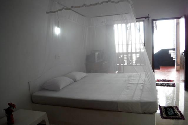 Githmini Beach House And Toures Hikkaduwa Ngoại thất bức ảnh